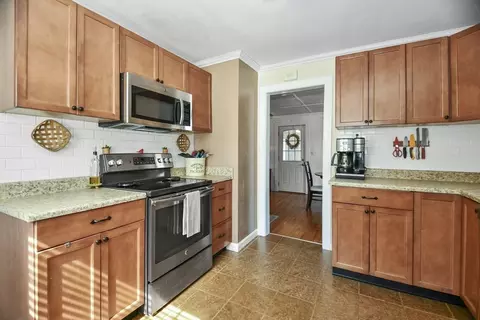 64 Kalmar, Worcester, MA 01606 photo 14