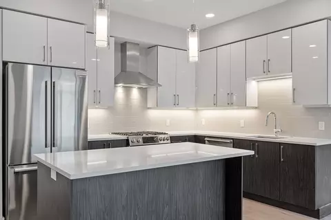 124 Highland Ave #201, Somerville, MA 02143