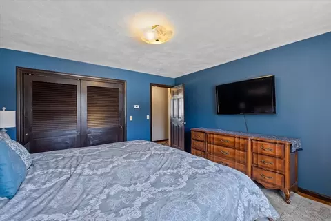 Bedroom - 32 Carter Rd, Worcester, MA 01609 photo 2 of 7
