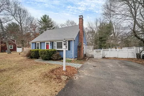 345 Hanover St, Hanover, MA 02339