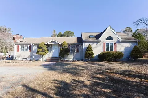 1046 Queen Anne Rd, Harwich, MA 02645