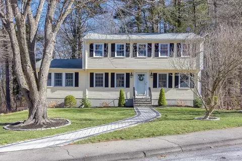 22 Evergreen Way, Medfield, MA 02052