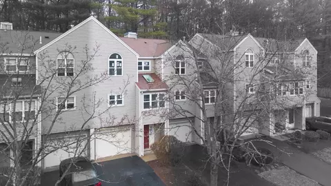 23 Thayer Pond Dr #4, Oxford, MA 01537