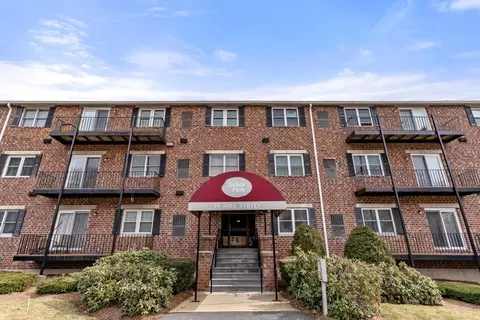 59 Mill St #308, Dracut, MA 01826