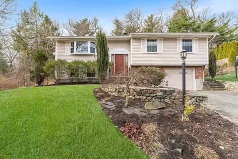 48 Perley Ave, Peabody, MA 01960