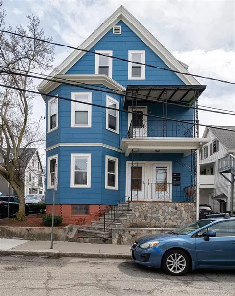 65-67 Porter Rd #1, Cambridge, MA 02140