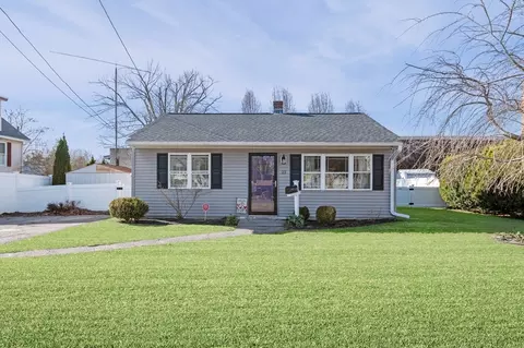 23 Elmwood St, North Andover, MA 01845