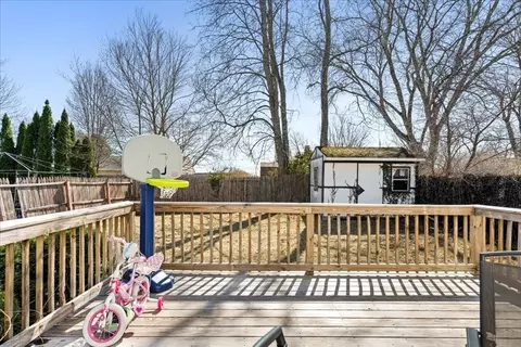 87 Crest Cir, Worcester, MA 01603 photo 21