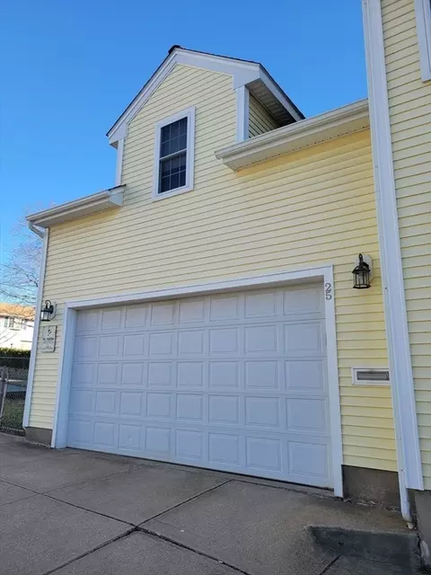 25 Merino St, Fall River, MA 02723 photo 6
