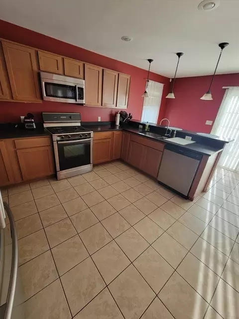 25 Merino St, Fall River, MA 02723 photo 20