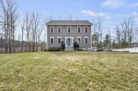 133 Pommogussett Rd, Rutland, MA 01543