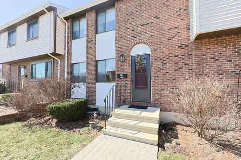 399 Pond St #F9, Braintree, MA 02184