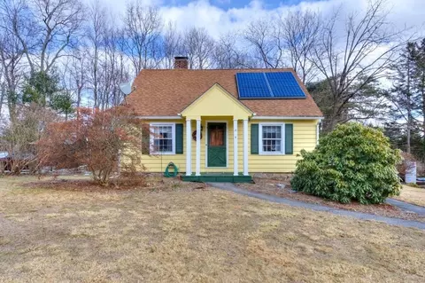 4 Bjorklund Ave, Worcester, MA 01605