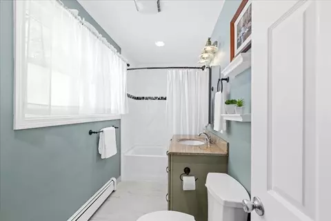 Bath - 126 Beaconsfield Rd, Worcester, MA 01602 photo 2 of 2