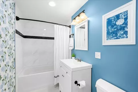 Bath - 126 Beaconsfield Rd, Worcester, MA 01602 photo 1 of 2