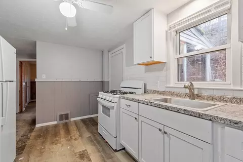Entry Way - 9 Intervale Rd, Salem, MA 01970 photo 1 of 1