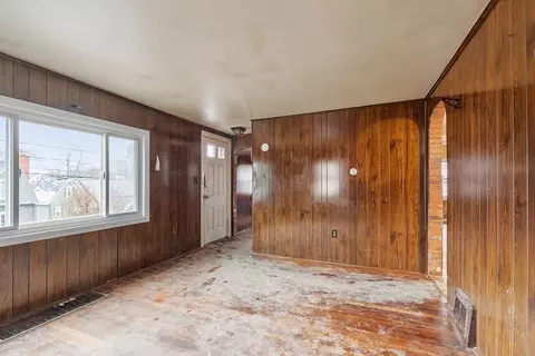 Living - 9 Intervale Rd, Salem, MA 01970 photo 2 of 2