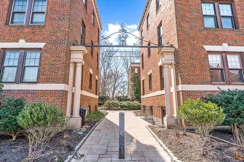 1986 Commonwealth #1, Boston, MA 02135