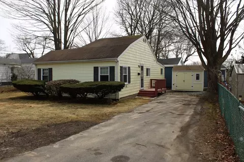293 Ames St, Brockton, MA 02302