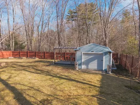 Exterior - 16 Robinson Rd, Beverly, MA 01915 photo 5 of 7