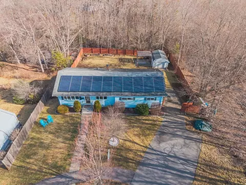 View/Area - 16 Robinson Rd, Beverly, MA 01915 photo 1 of 2