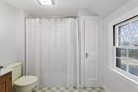 49 Monroe St, Chicopee, MA 01020 photo 24