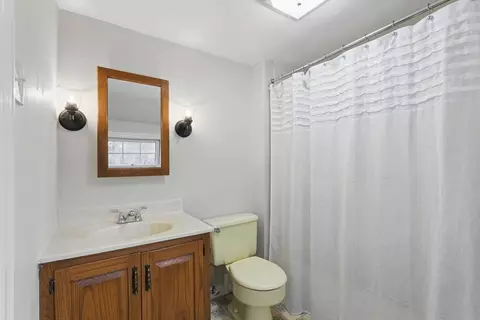 49 Monroe St, Chicopee, MA 01020 photo 23