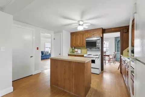 49 Monroe St, Chicopee, MA 01020 photo 8