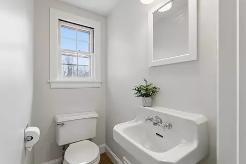 49 Monroe St, Chicopee, MA 01020 photo 14