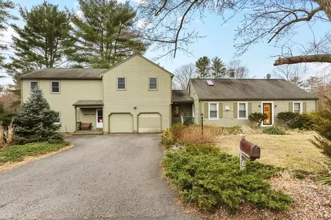 499 East St, West Bridgewater, MA 02379