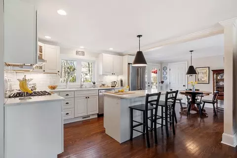 15 Winslow Rd, Reading, MA 01867 photo 9