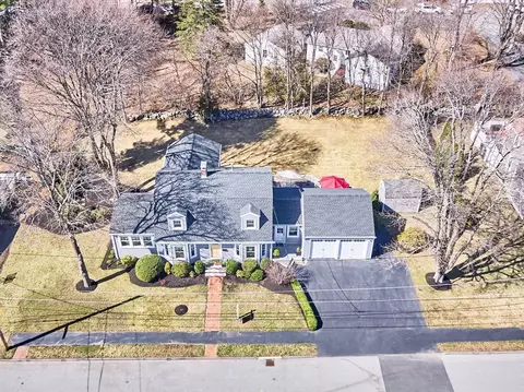 15 Winslow Rd, Reading, MA 01867 photo 2