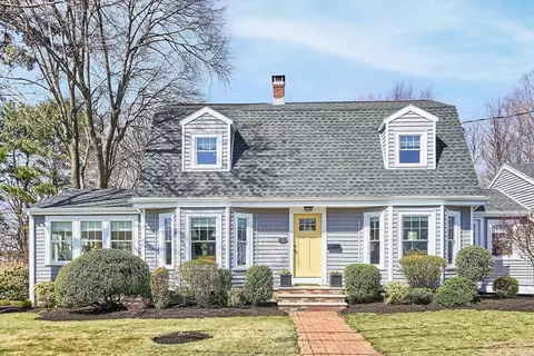 15 Winslow Rd, Reading, MA 01867 photo 5