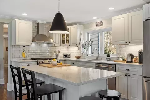 15 Winslow Rd, Reading, MA 01867 photo 12