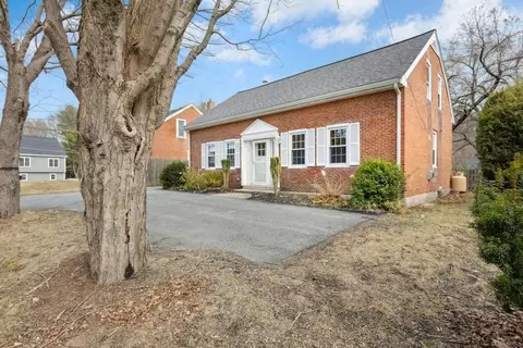 12 Chapin Ct, Northborough, MA 01532