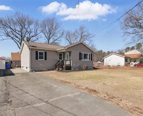 128 Avery St, Springfield, MA 01109