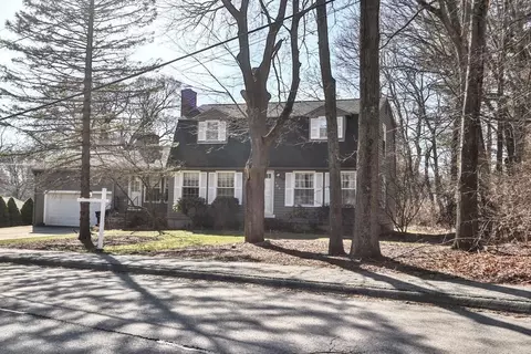 105 E Dudley St, Marlborough, MA 01752