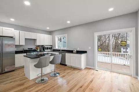 Entry Way - 186 Lovell St, Worcester, MA 01603 photo 2 of 2