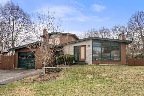 37 Hemlock St, Norwood, MA 02062