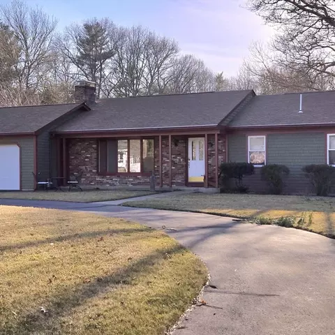10 Hawes Dr, Freetown, MA 02717