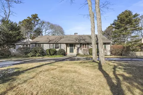 14 Red Brook Harbor Rd, Pocasset, MA 02559
