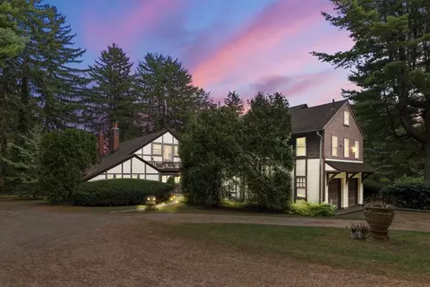 660 South St, Needham, MA 02492