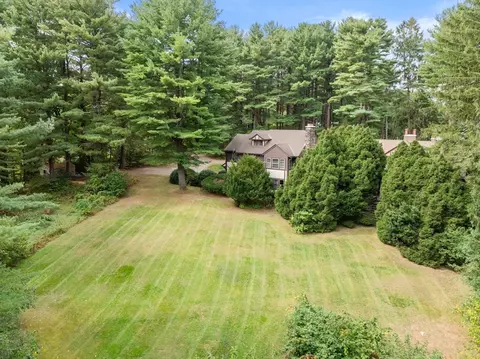 Exterior - 660 South St, Needham, MA 02492 photo 5 of 11