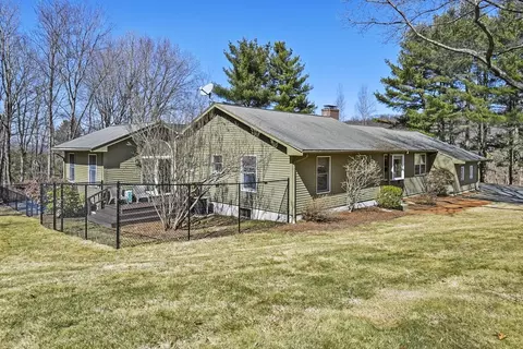 21 Mountain View Dr, Westborough, MA 01581