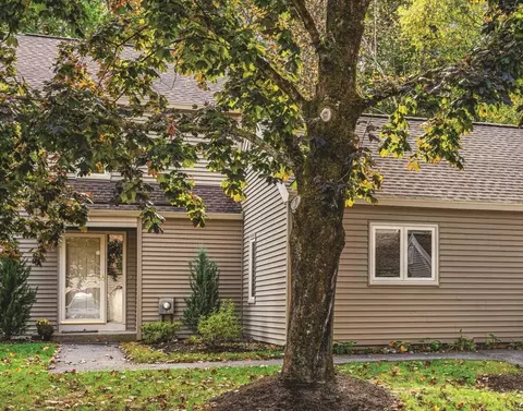 1 Essex #1, Wayland, MA 01778