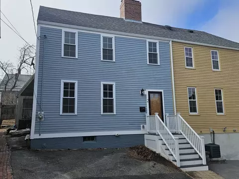 2 Boardman St, Newburyport, MA 01950