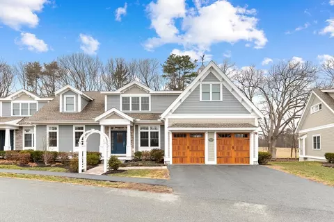 10 Canter Brook Ln #10, Hamilton, MA 01982