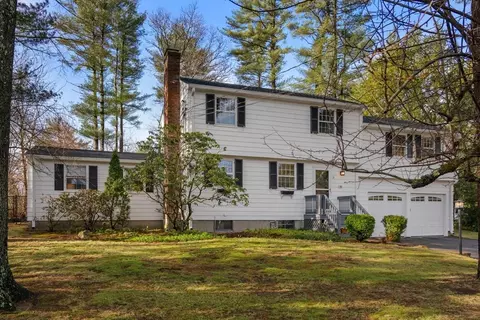 31 Marlyn Rd, Medfield, MA 02052