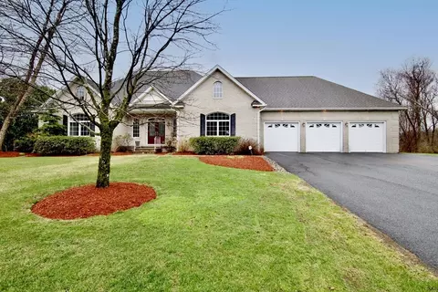 74 Knollwood Rd, Ludlow, MA 01056