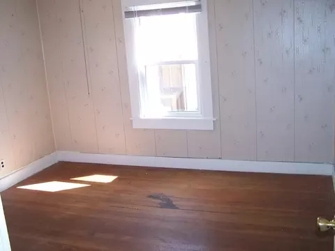 Bedroom - 87 Killdeer Rd, Webster, MA 01570 photo 2 of 3